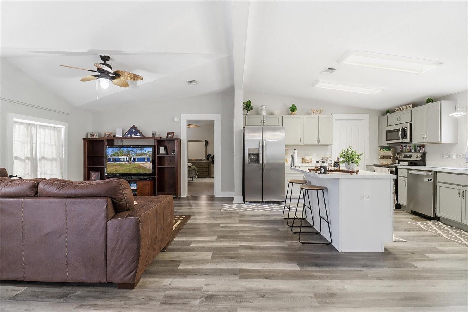 Image 9 of 31 For 8370 Firefly Terrace