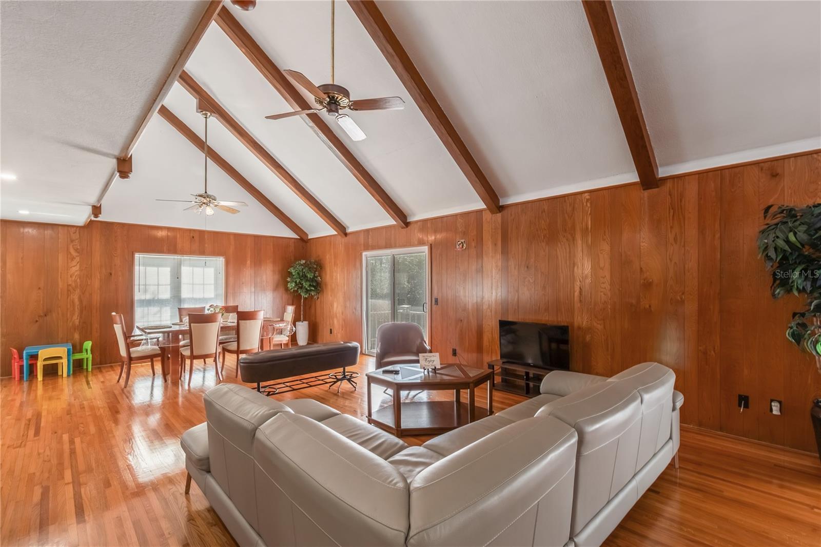 Image 13 of 57 For 510 19th Street