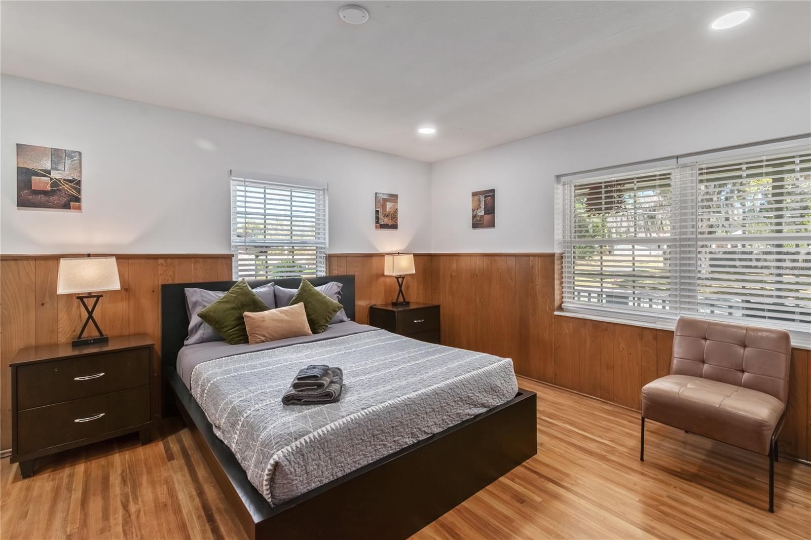 Image 17 of 57 For 510 19th Street