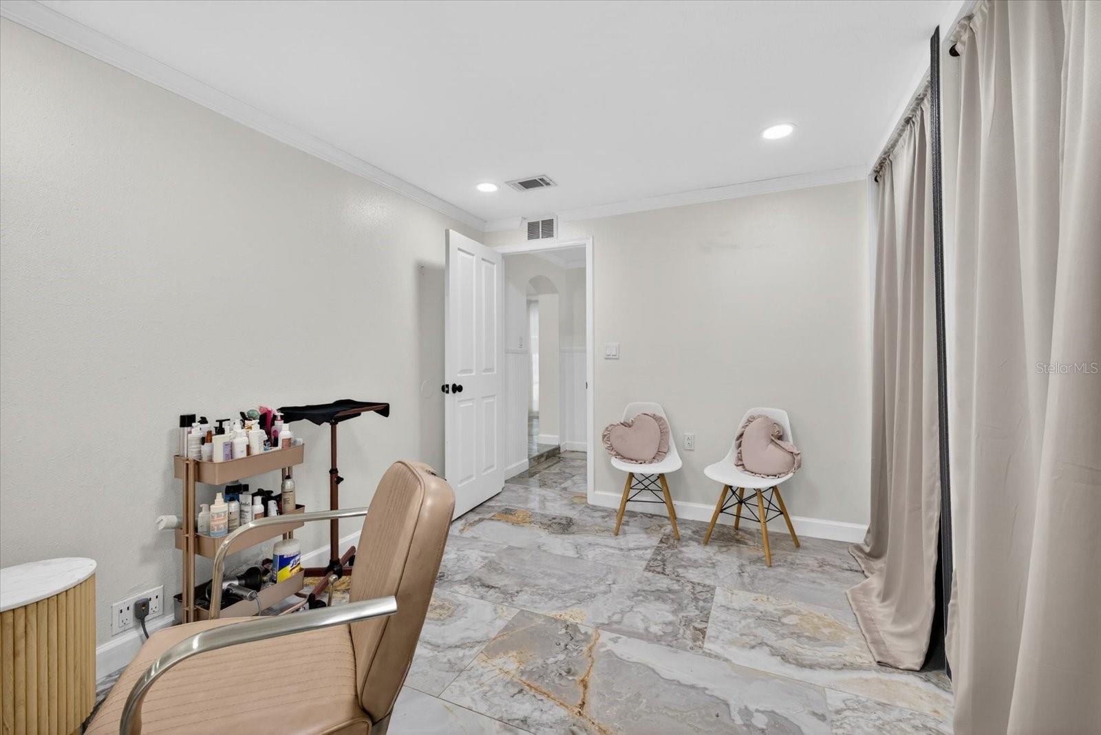 Image 10 of 54 For 19514 Dale Mabry Highway