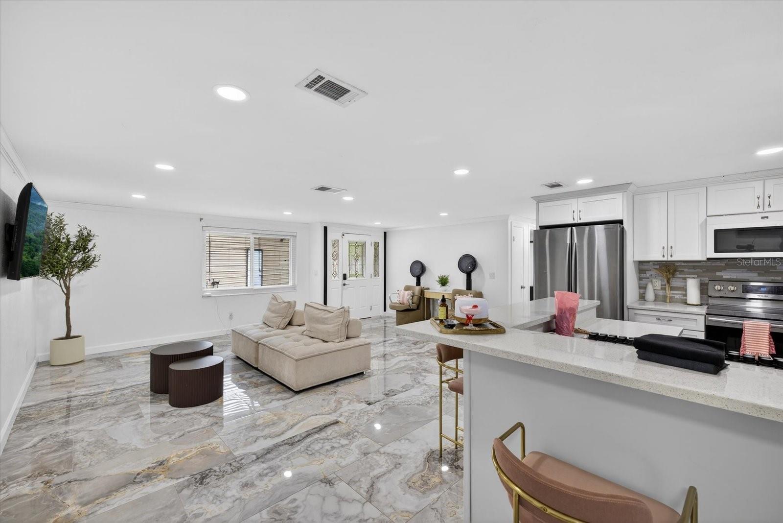 Image 12 of 54 For 19514 Dale Mabry Highway