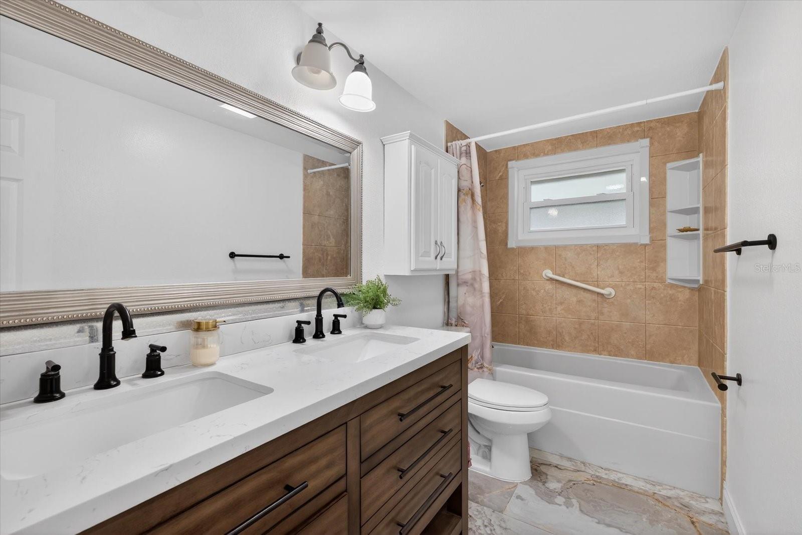 Image 17 of 54 For 19514 Dale Mabry Highway