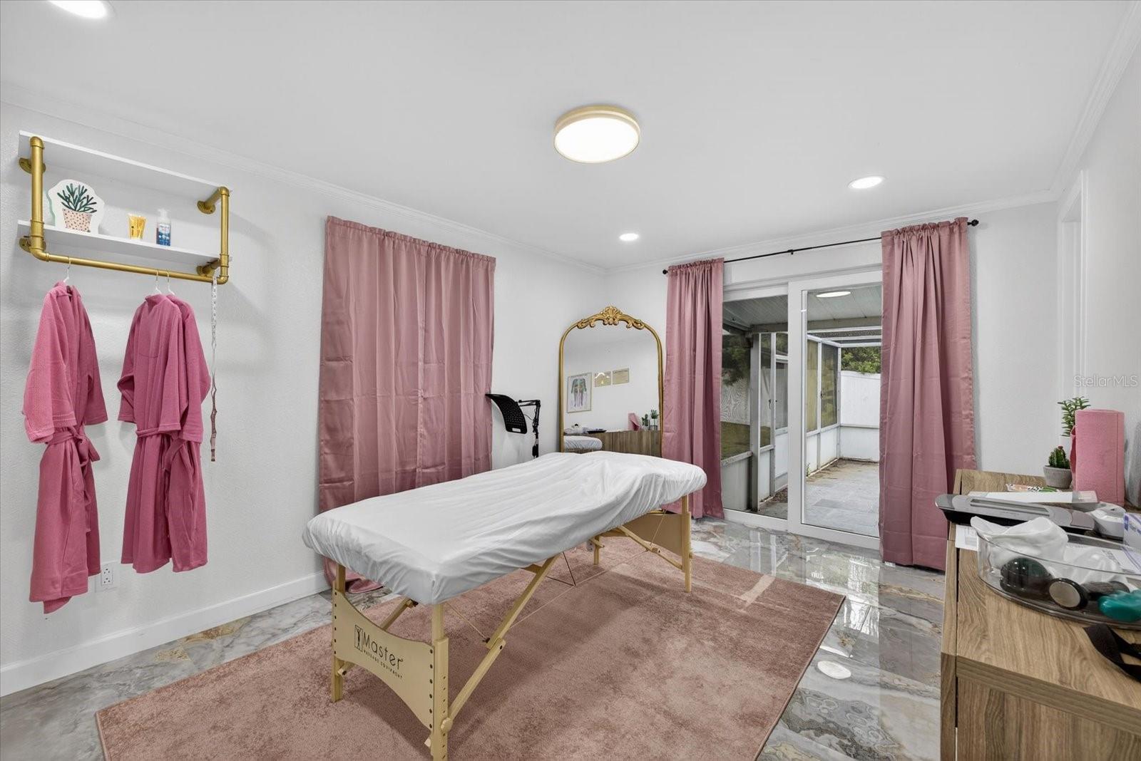 Image 18 of 54 For 19514 Dale Mabry Highway