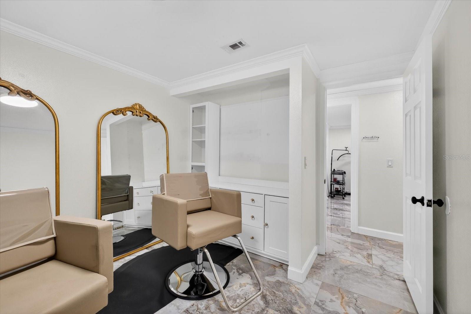 Image 23 of 54 For 19514 Dale Mabry Highway