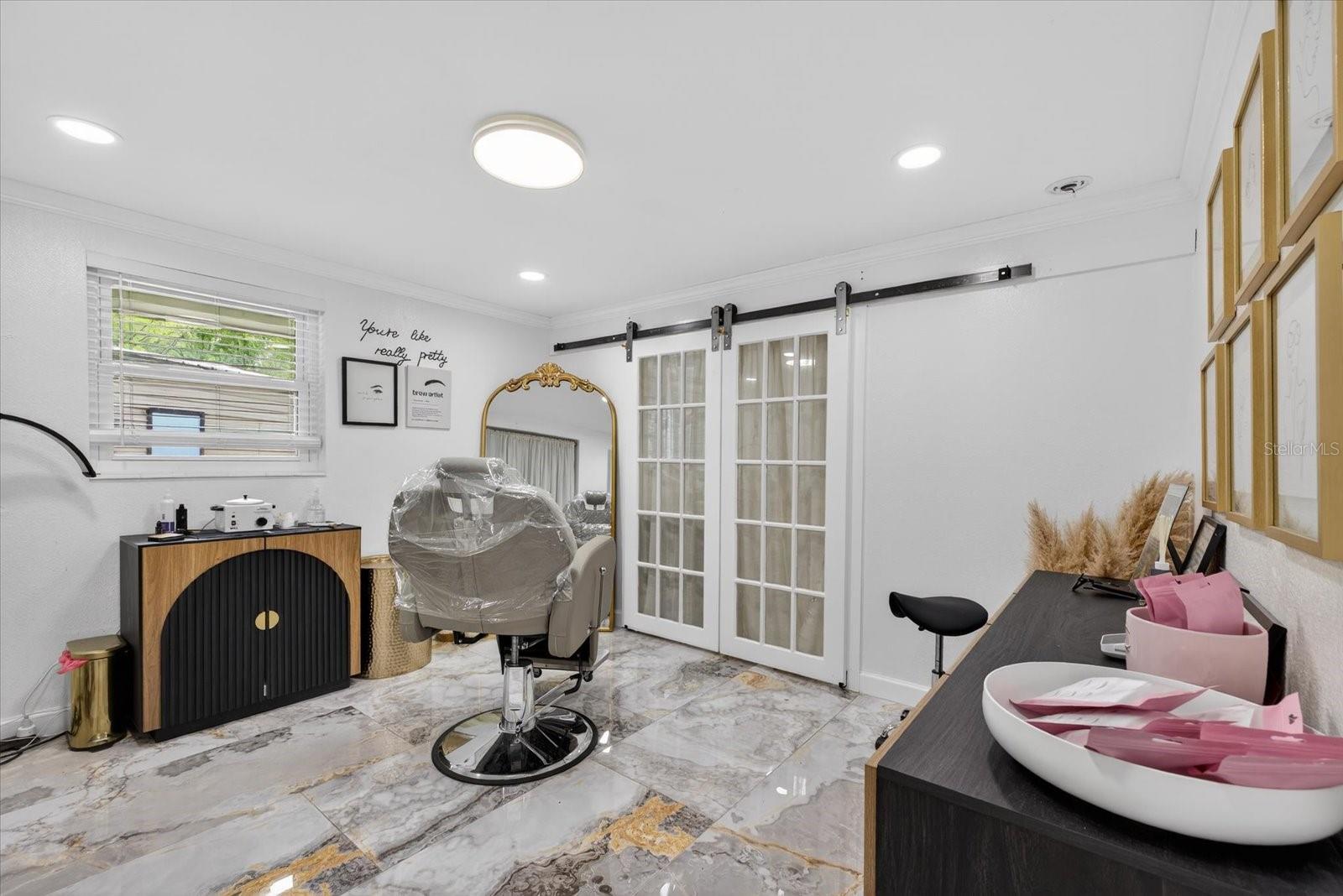 Image 25 of 54 For 19514 Dale Mabry Highway