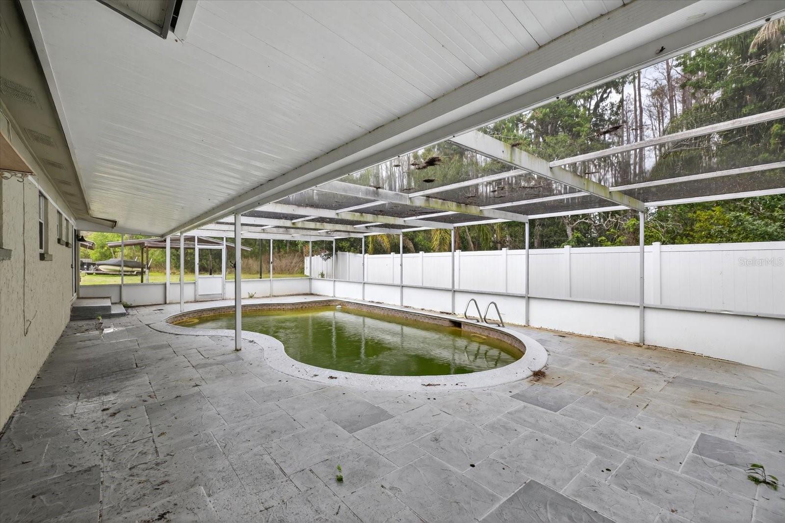 Image 29 of 54 For 19514 Dale Mabry Highway