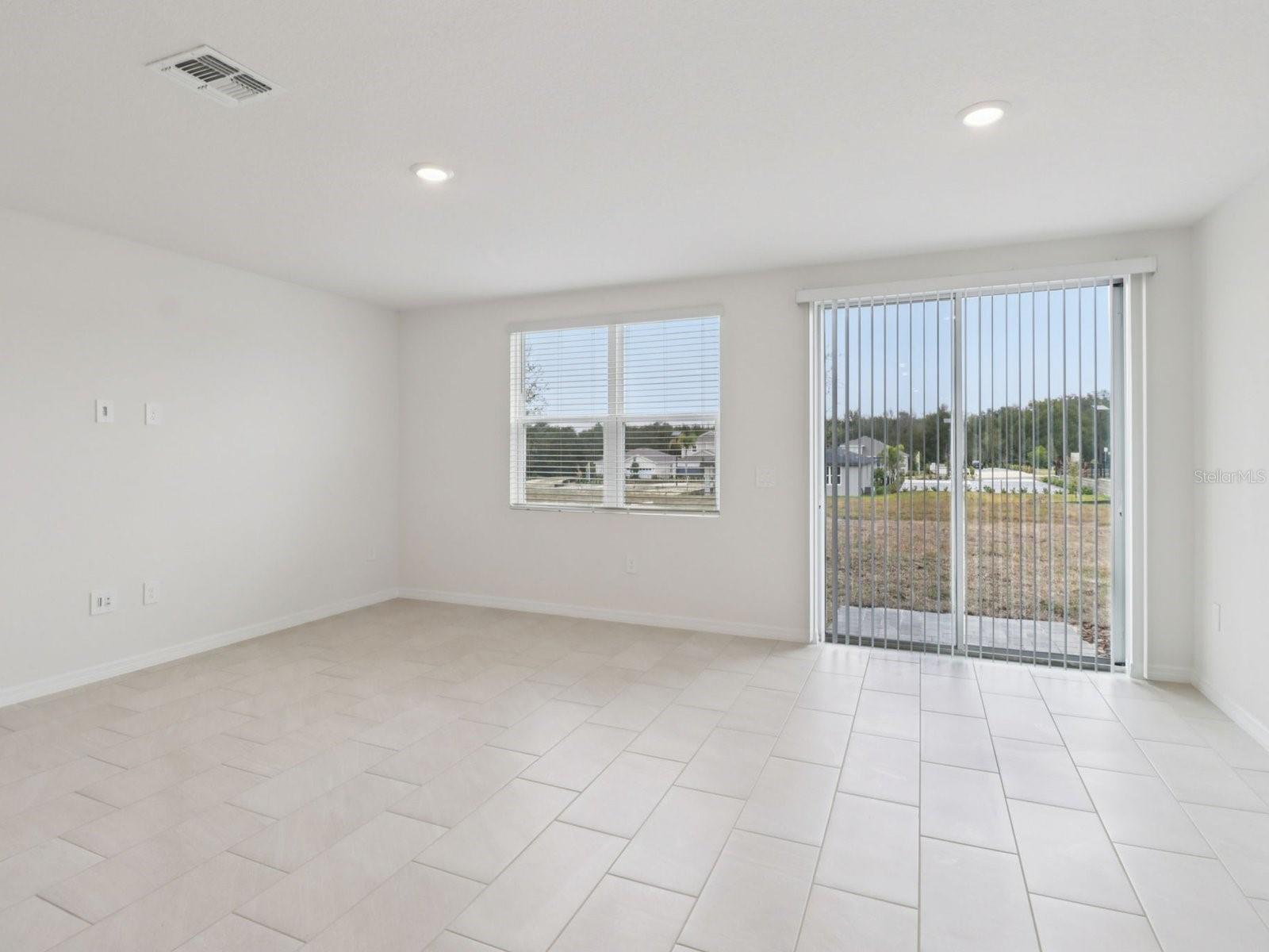 Image 4 of 8 For 694 Muhly Way