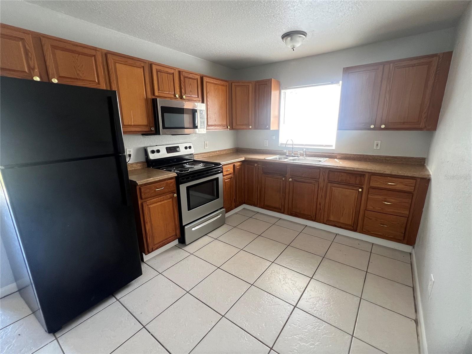 Image 3 of 10 For 2435 20th Street S 1