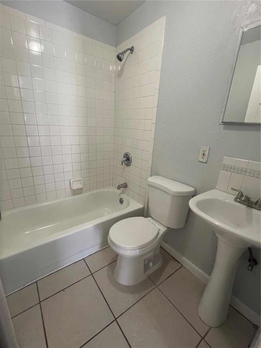 Image 5 of 10 For 2435 20th Street S 1