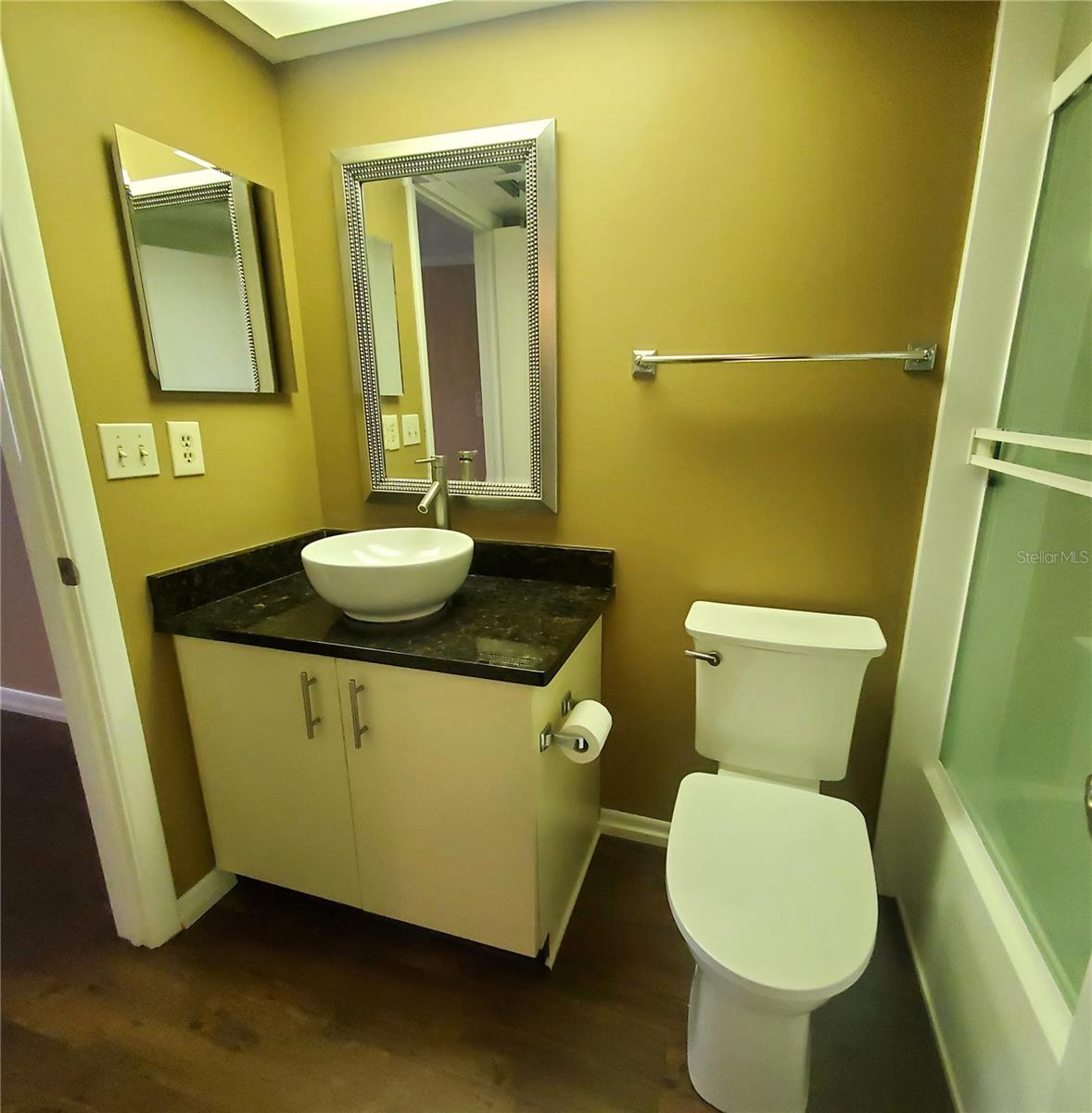 Image 17 of 27 For 3038 Eastland Boulevard F306