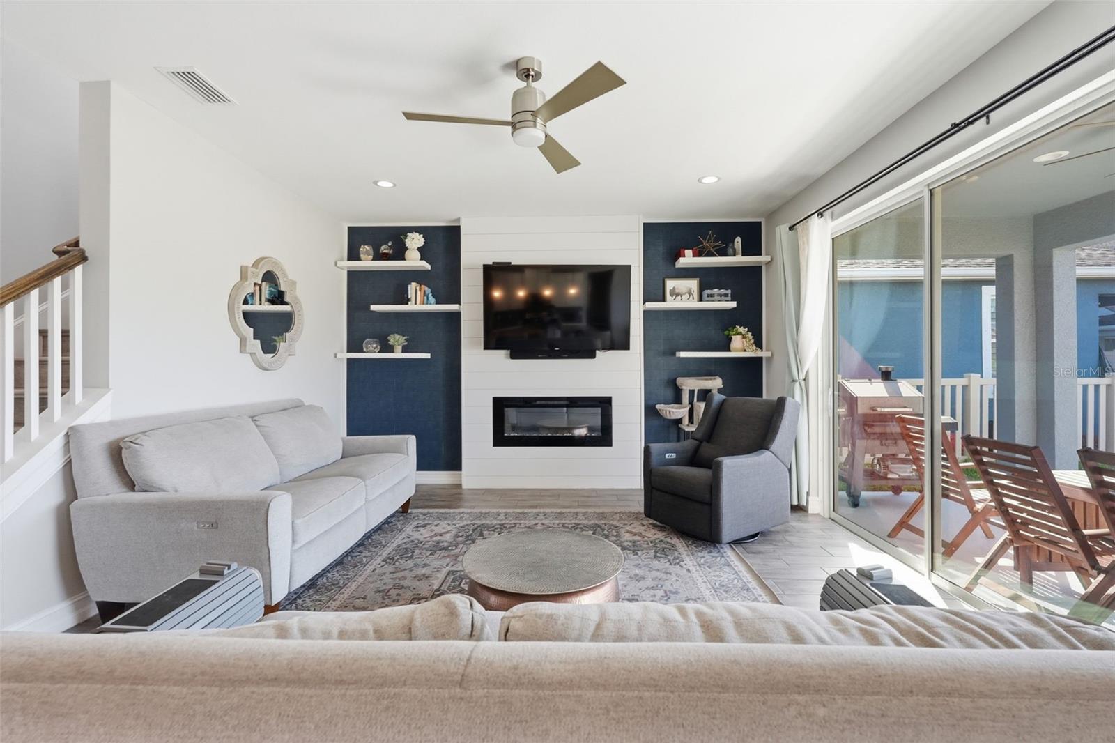 Image 14 of 41 For 12112 Rustic River Way