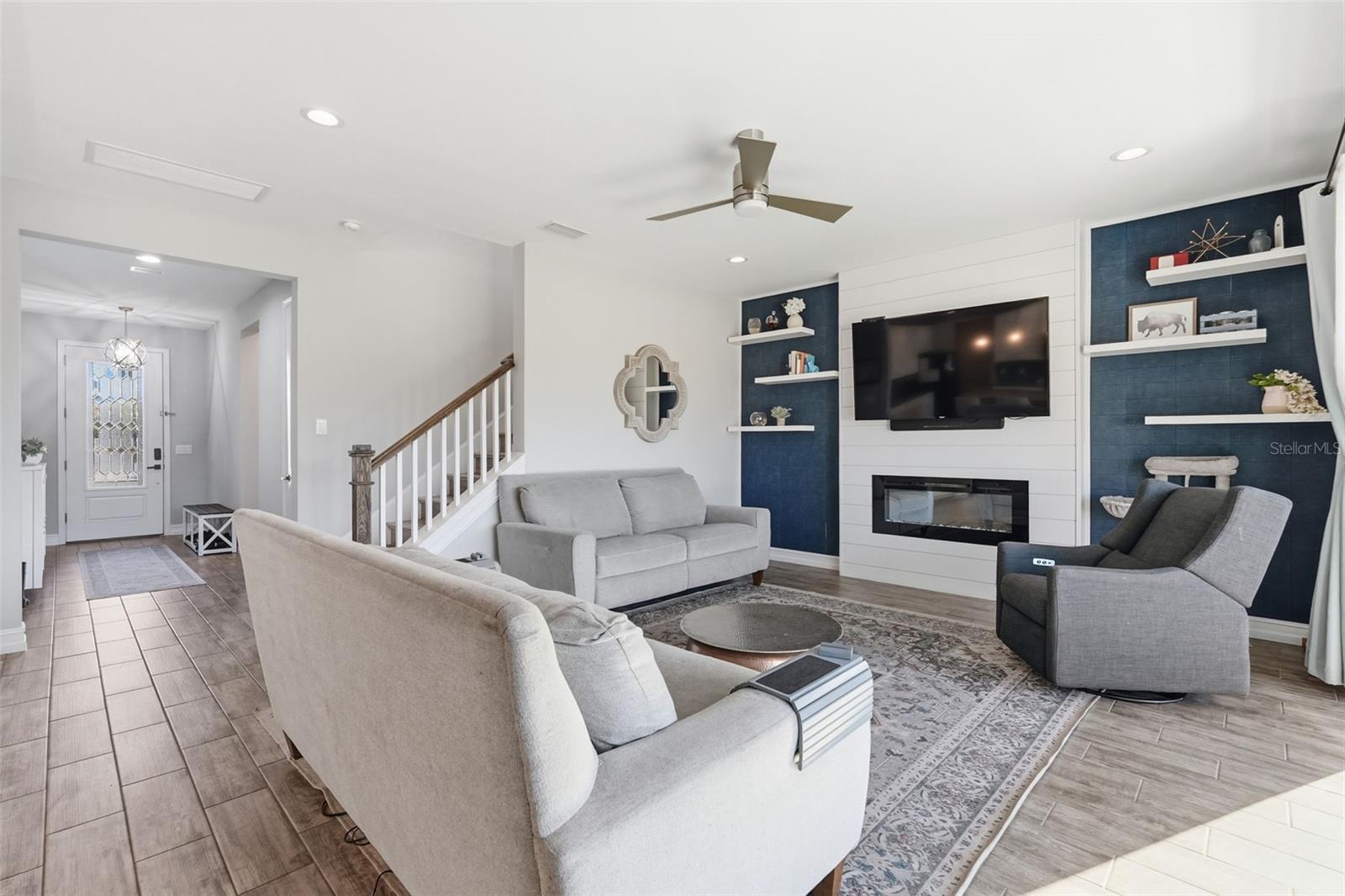 Image 15 of 41 For 12112 Rustic River Way