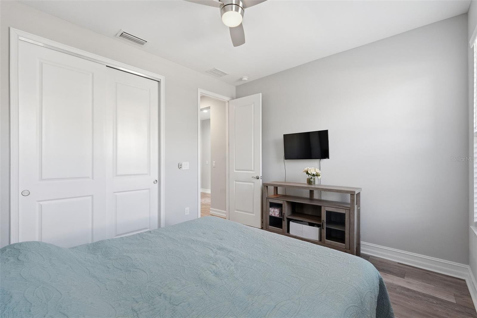 Image 17 of 41 For 12112 Rustic River Way