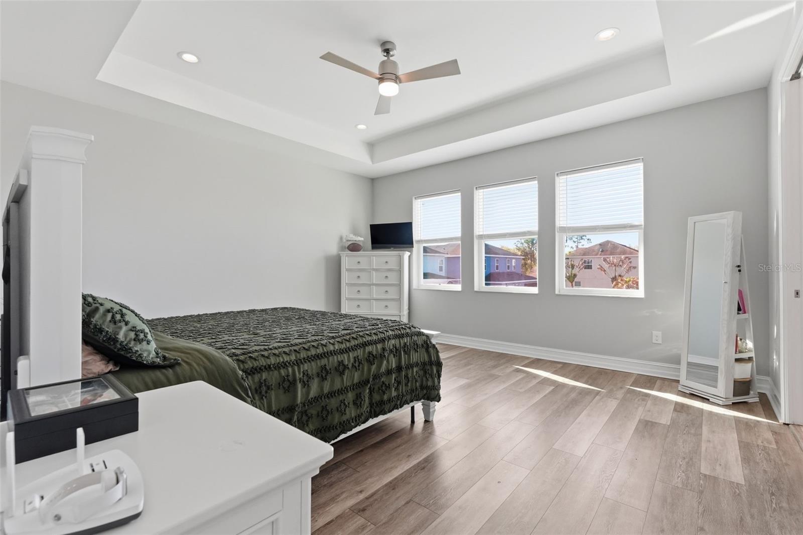 Image 24 of 41 For 12112 Rustic River Way