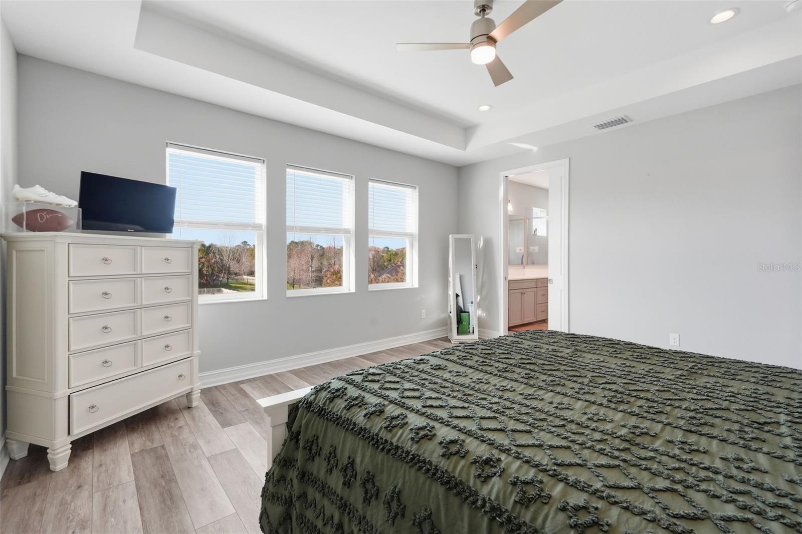 Image 25 of 41 For 12112 Rustic River Way