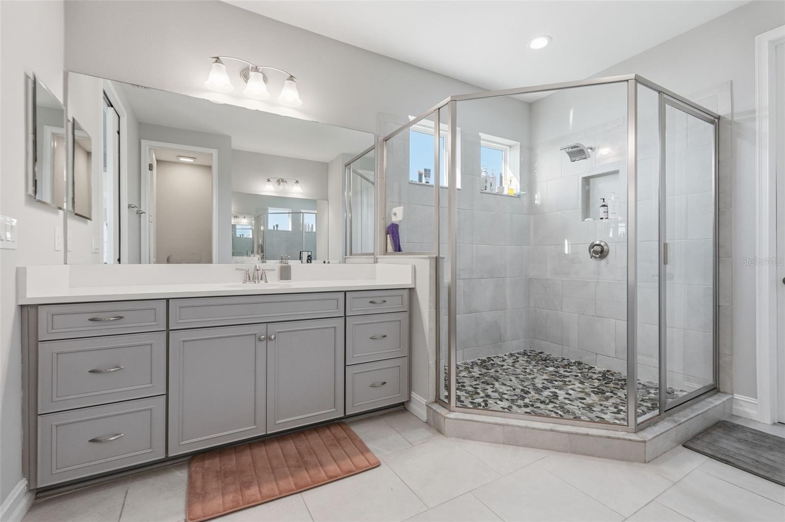 Image 27 of 41 For 12112 Rustic River Way