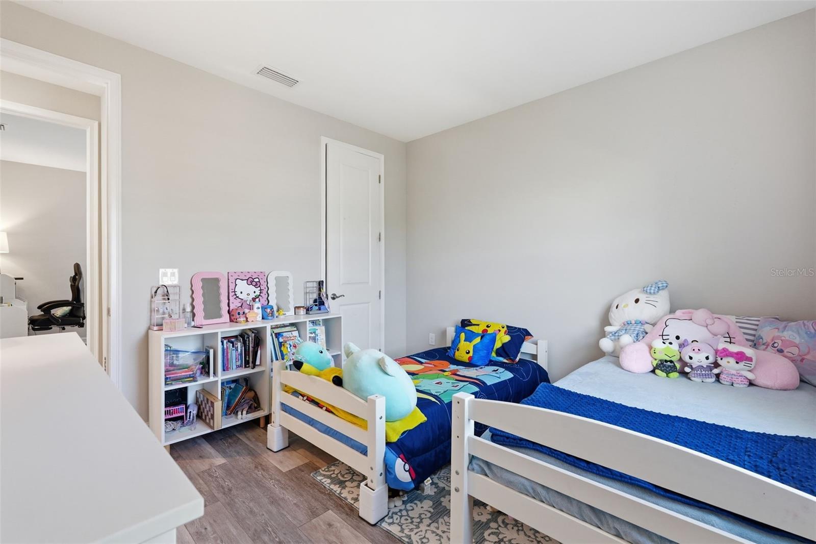 Image 31 of 41 For 12112 Rustic River Way