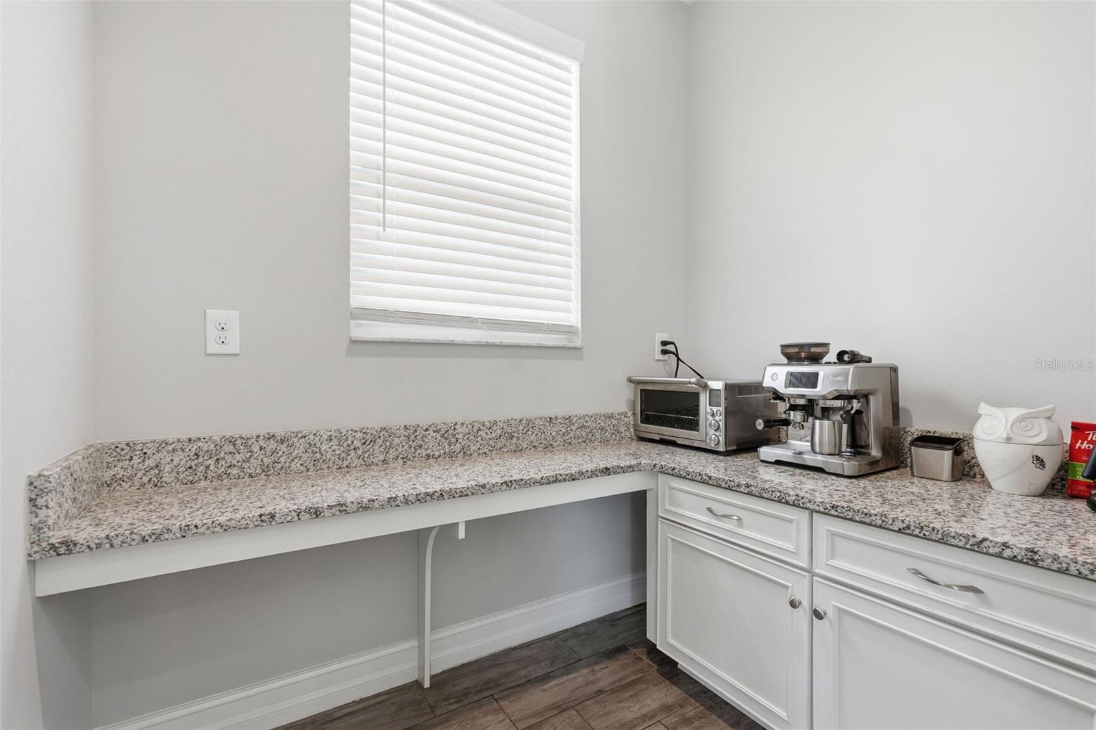 Image 9 of 41 For 12112 Rustic River Way