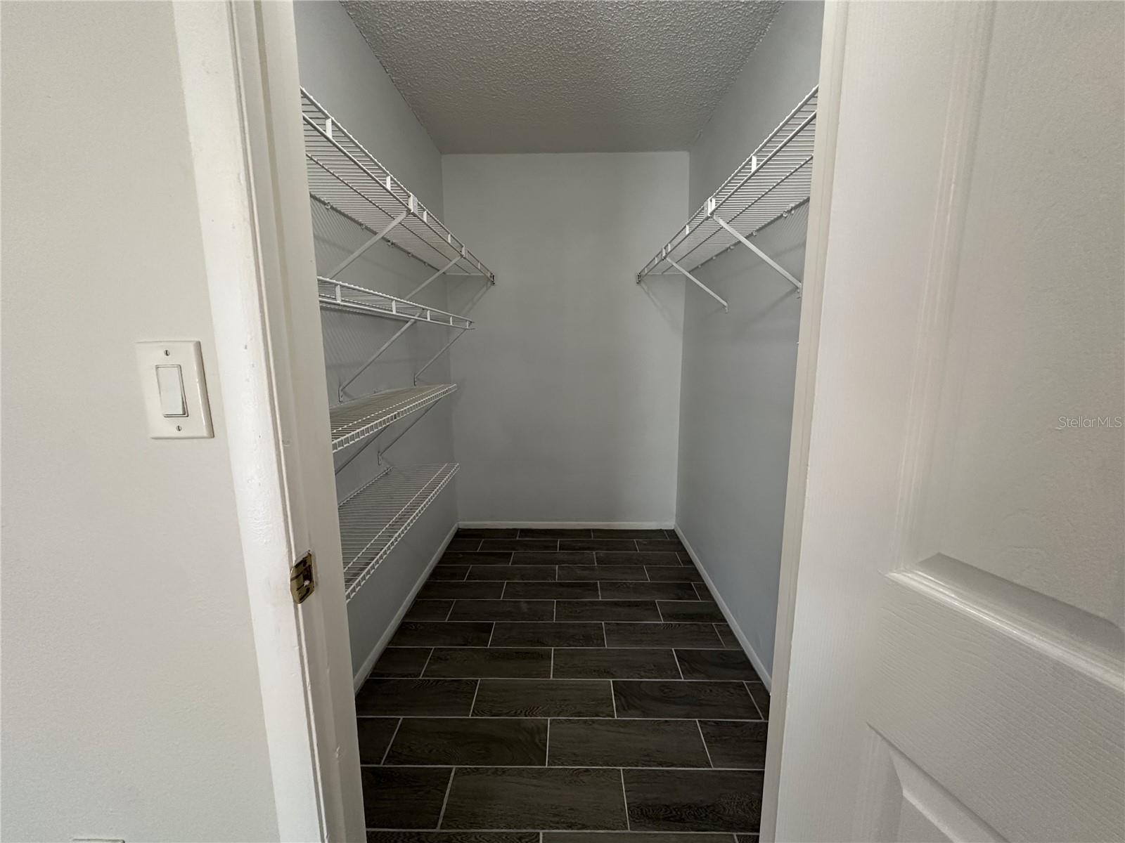 Image 7 of 13 For 3455 Countryside Boulevard 15