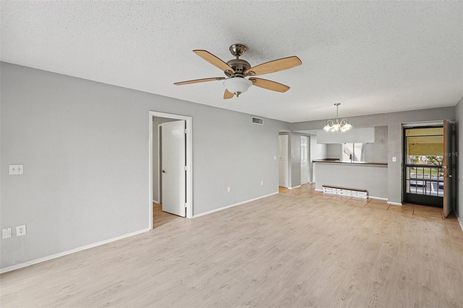 Image 7 of 38 For 106 Pine Court 346