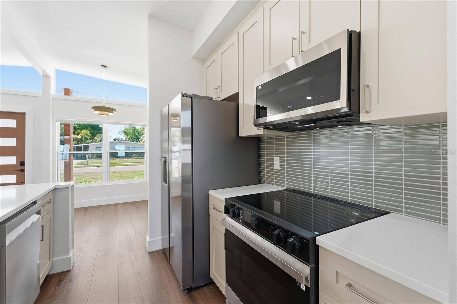 Image 12 of 32 For 2989 Greenbriar Street