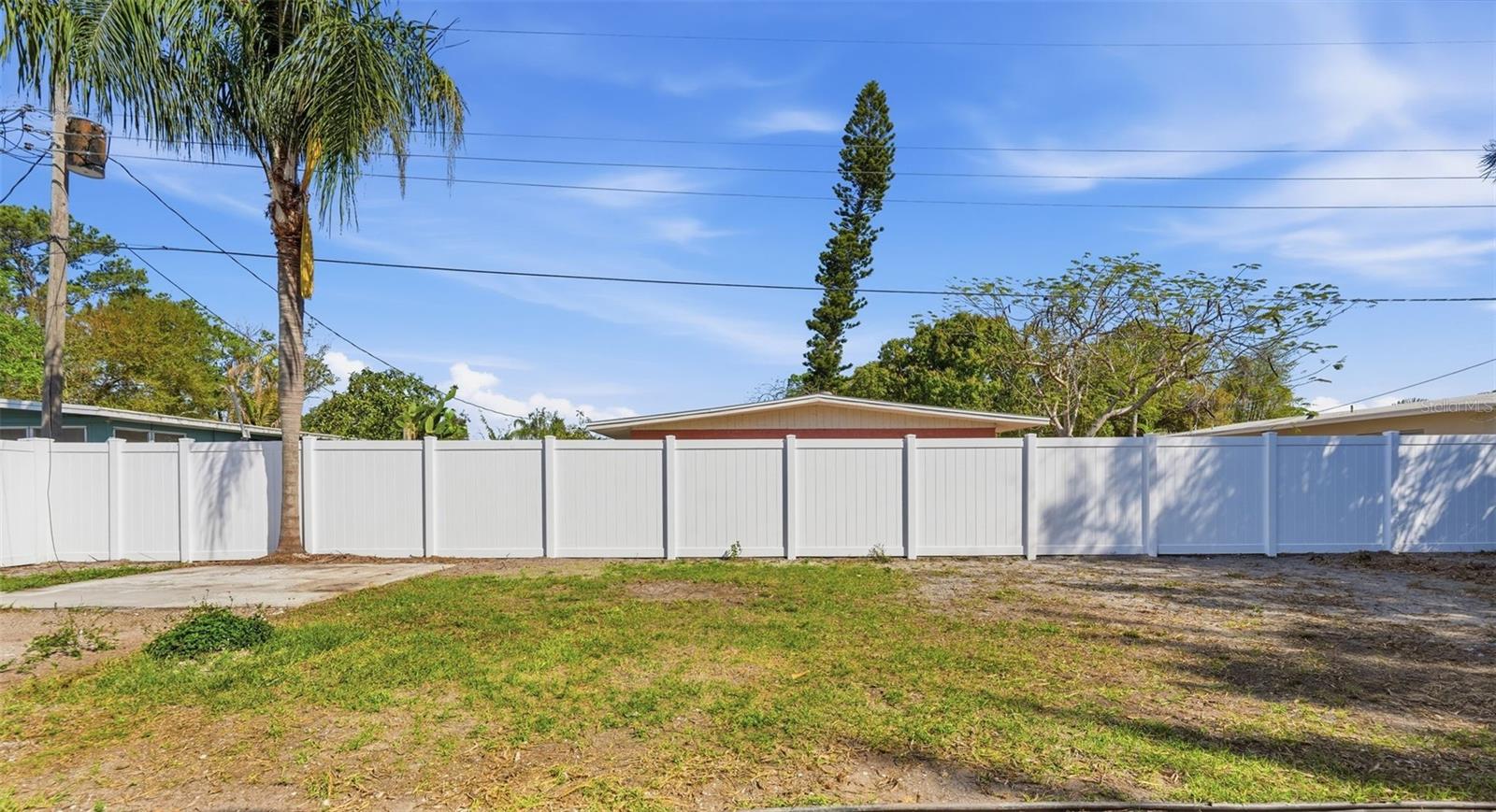 Image 27 of 32 For 2989 Greenbriar Street