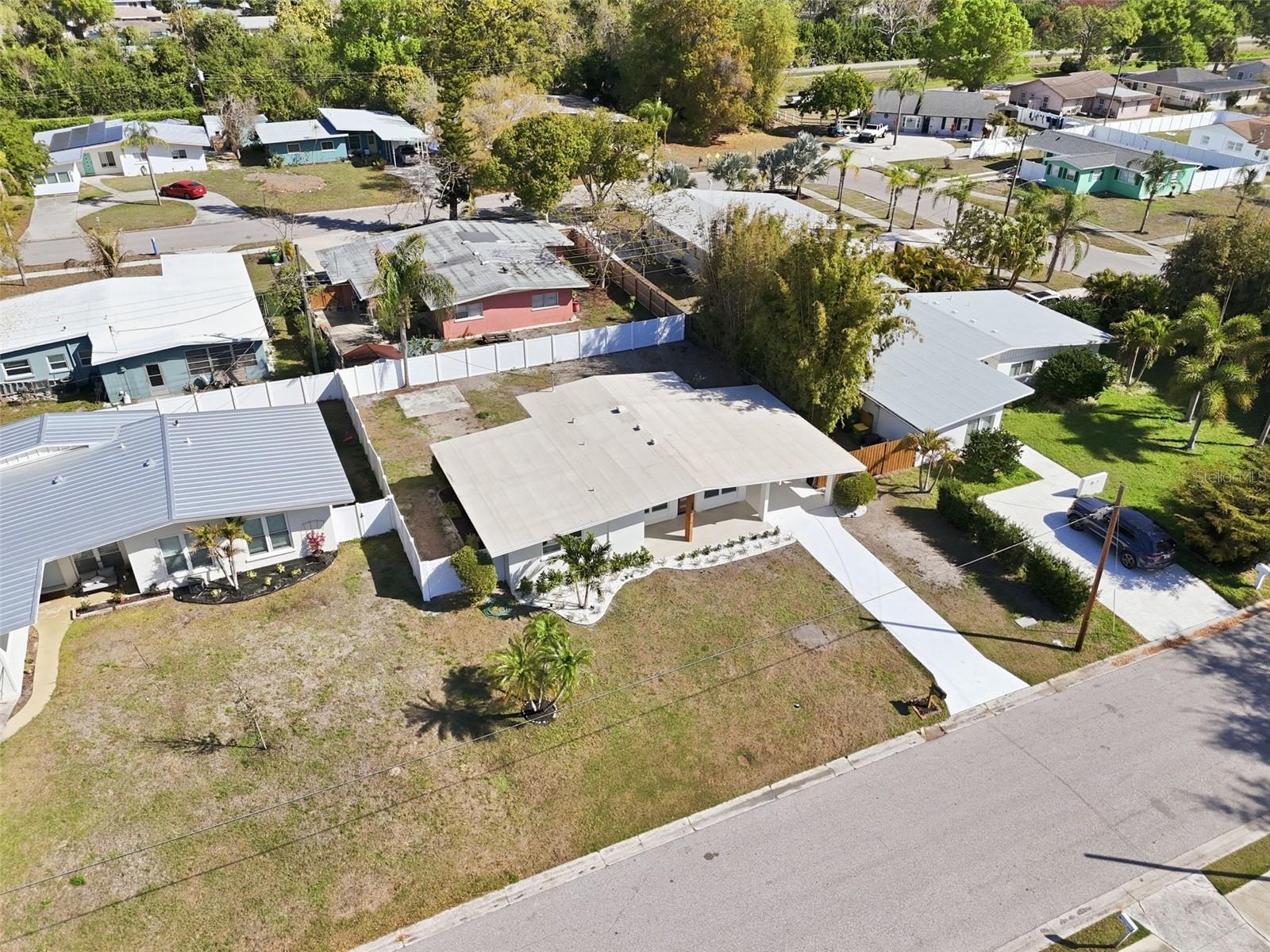 Image 29 of 32 For 2989 Greenbriar Street