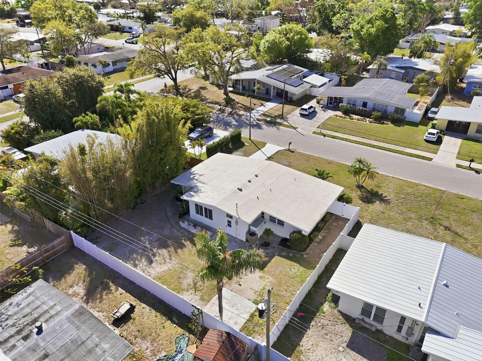 Image 30 of 32 For 2989 Greenbriar Street