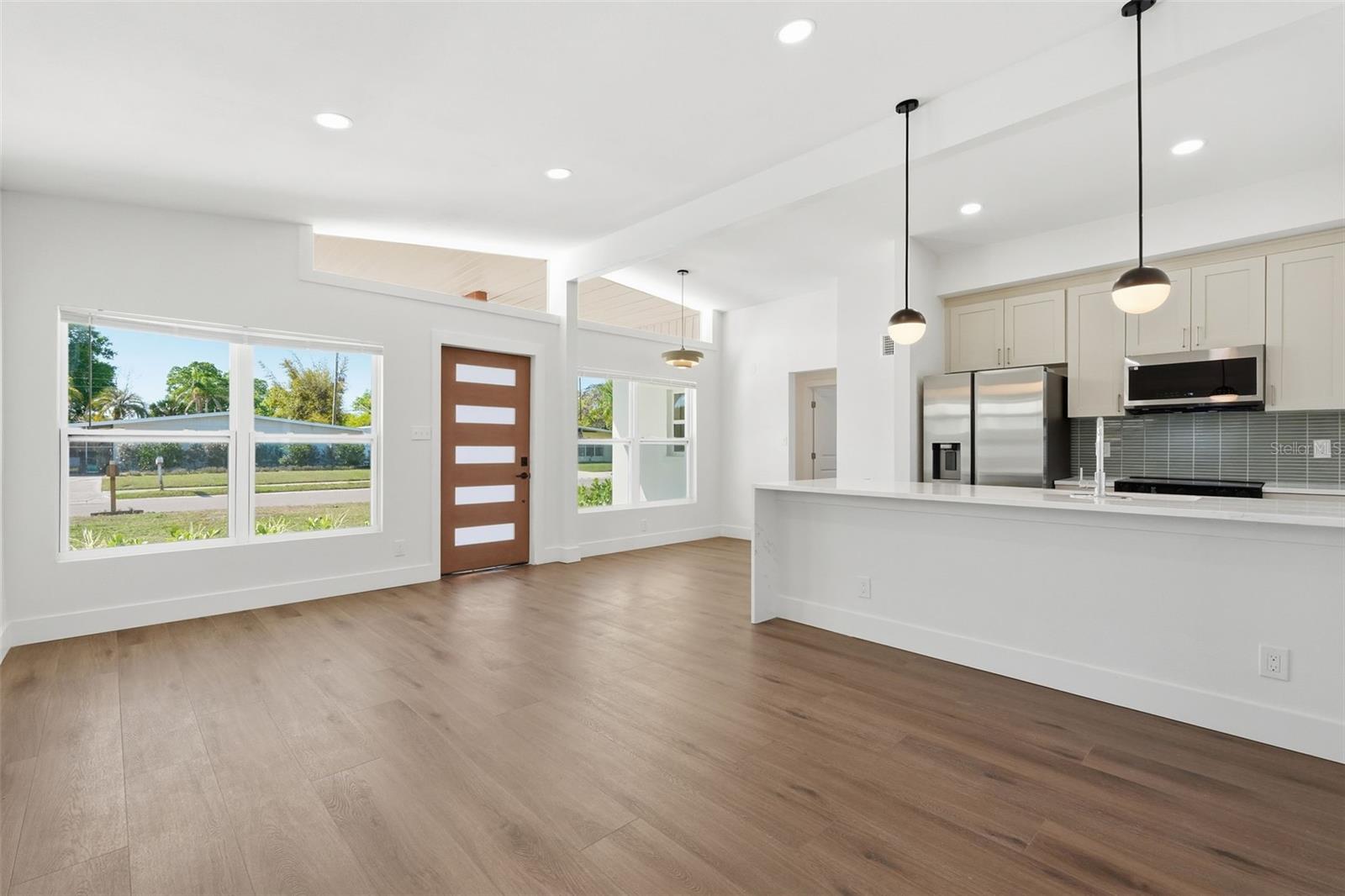 Image 6 of 32 For 2989 Greenbriar Street