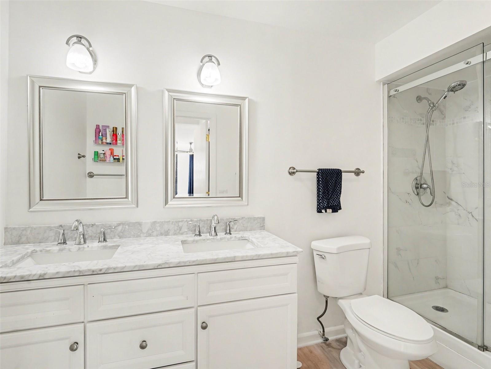 Image 12 of 33 For 5174 Marsh Field Lane 86