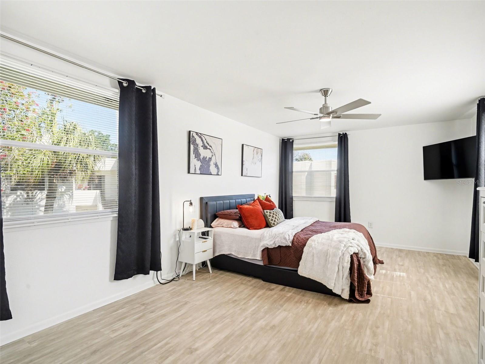 Image 14 of 33 For 5174 Marsh Field Lane 86