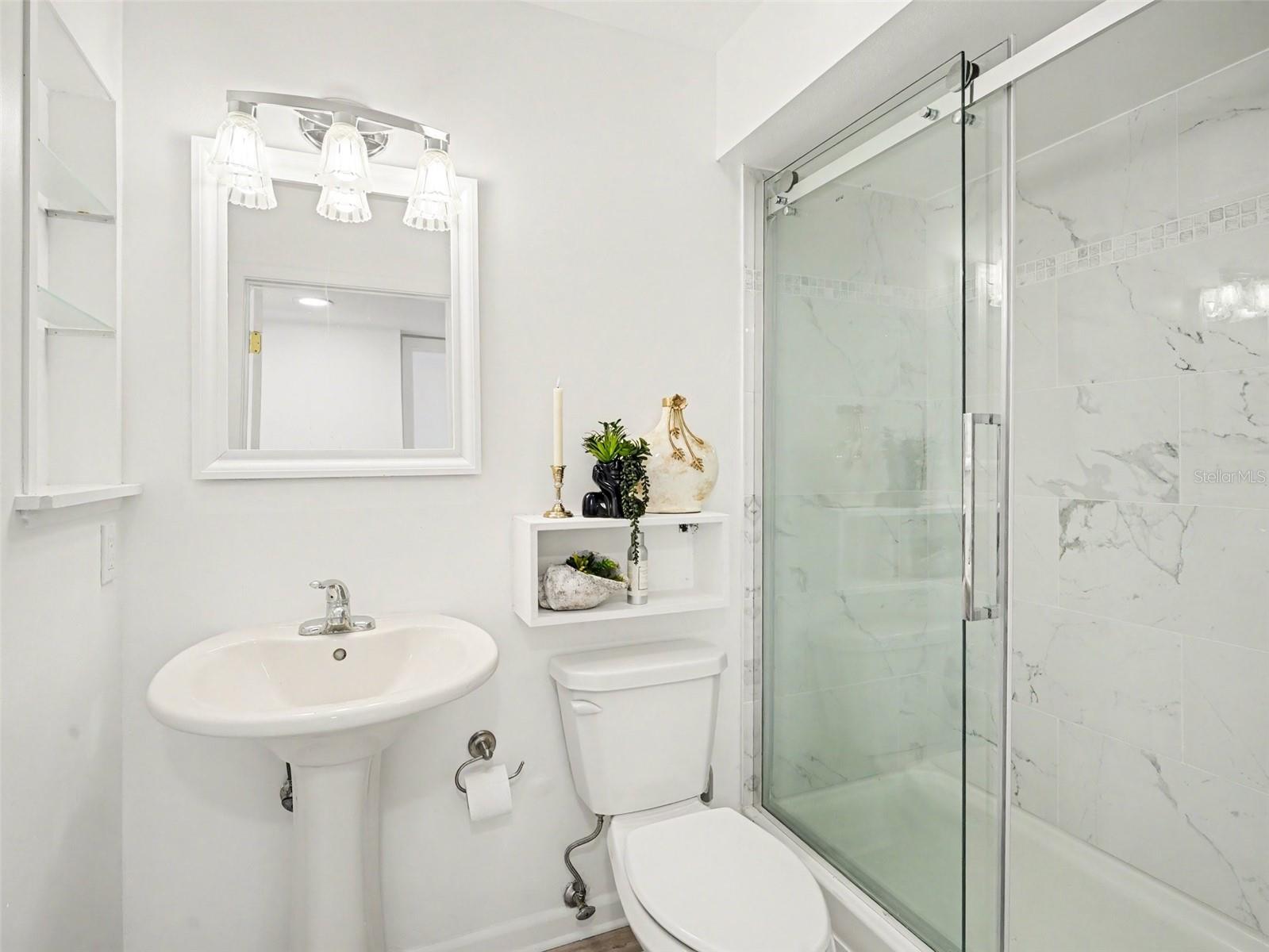 Image 16 of 33 For 5174 Marsh Field Lane 86