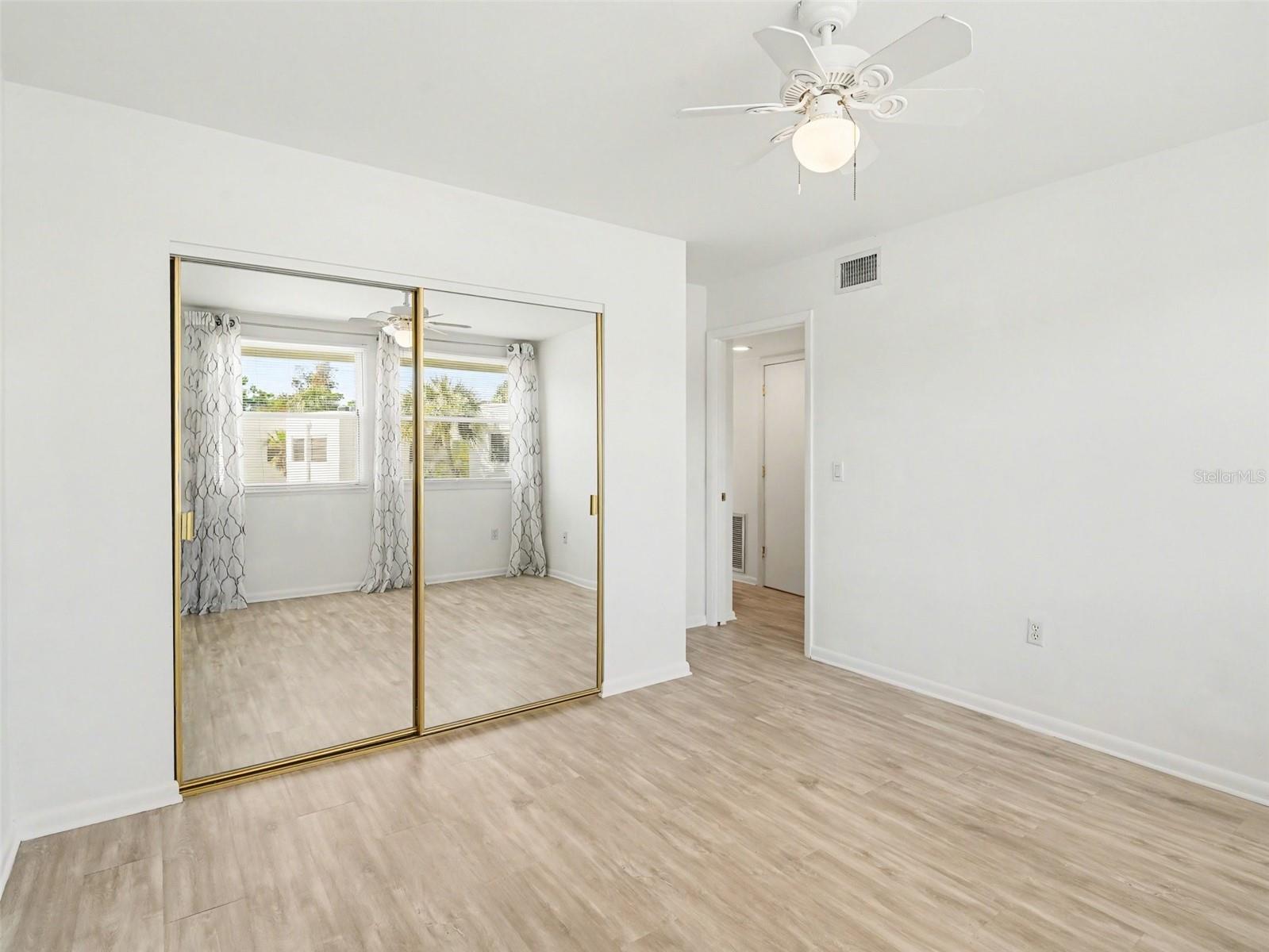 Image 19 of 33 For 5174 Marsh Field Lane 86