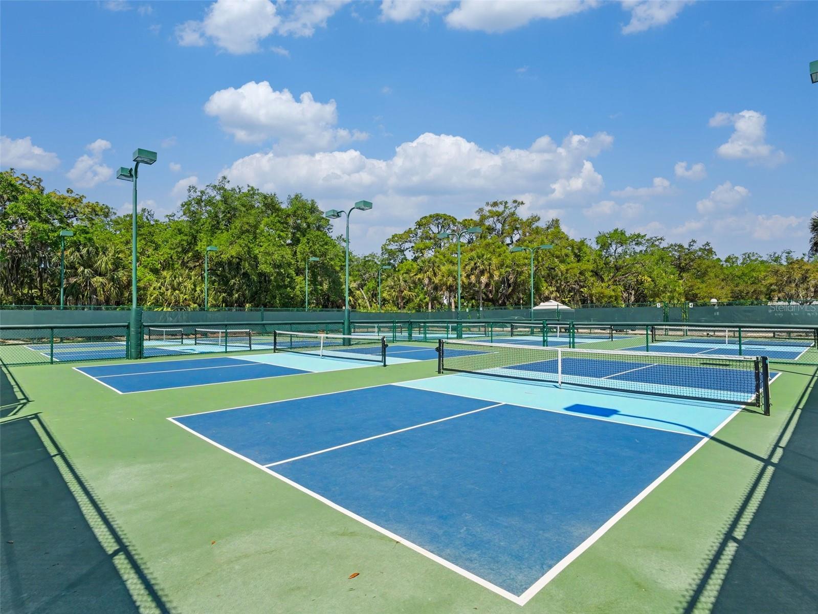 Image 31 of 33 For 5174 Marsh Field Lane 86