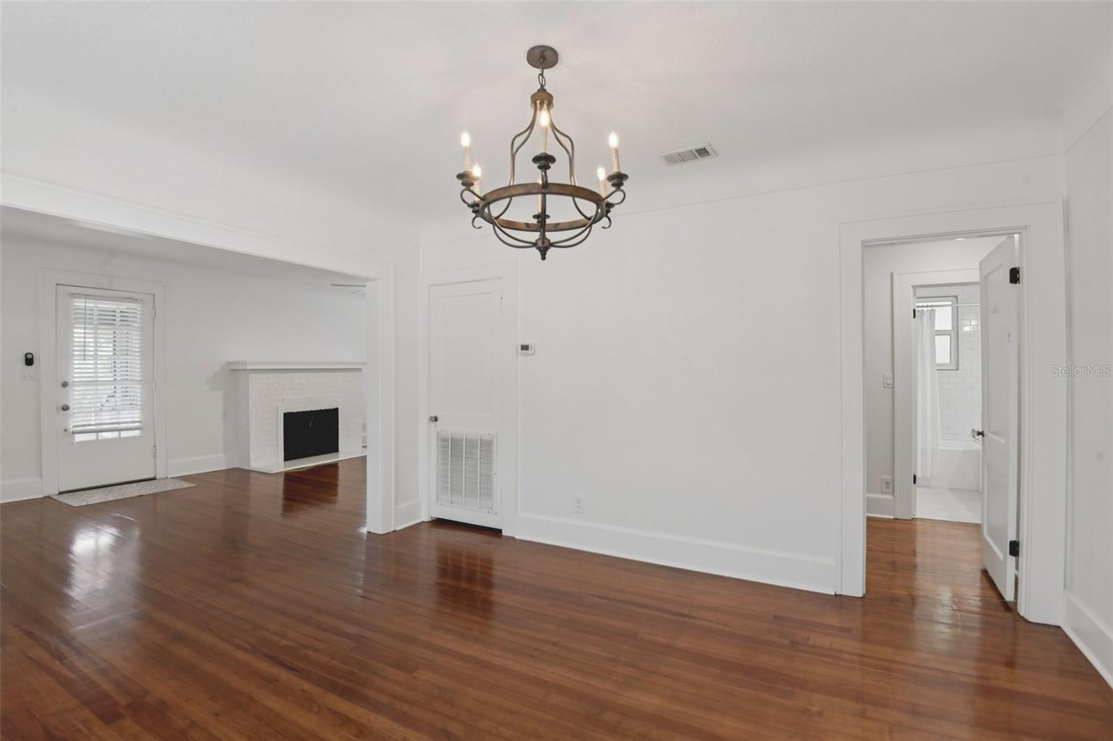 Image 10 of 34 For 159 81st Avenue N