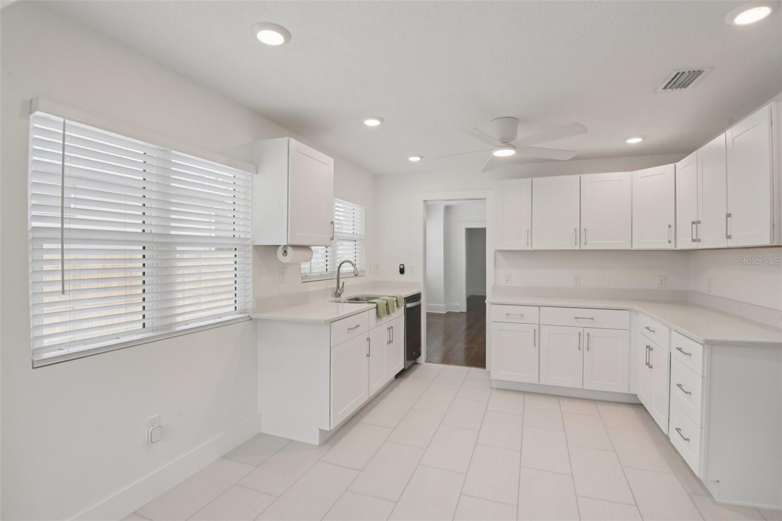 Image 15 of 34 For 159 81st Avenue N