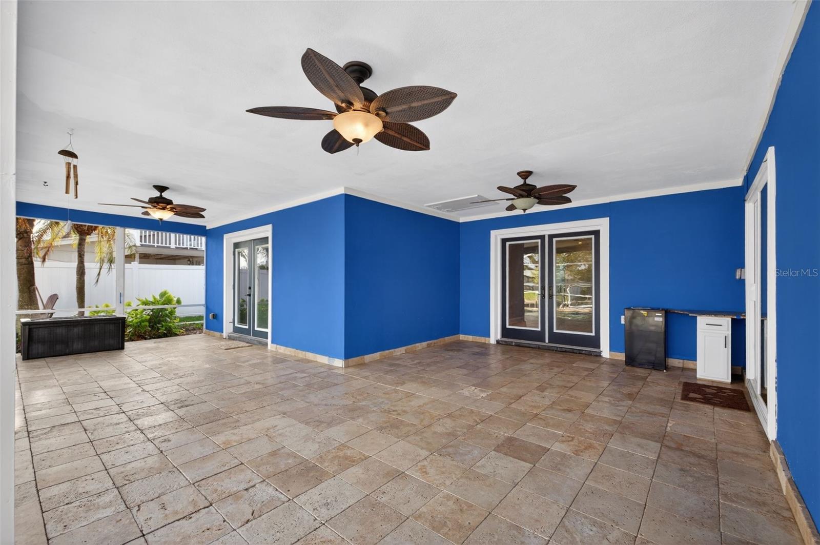 Listing photo id 20 for 8711 Bay Crest Lane