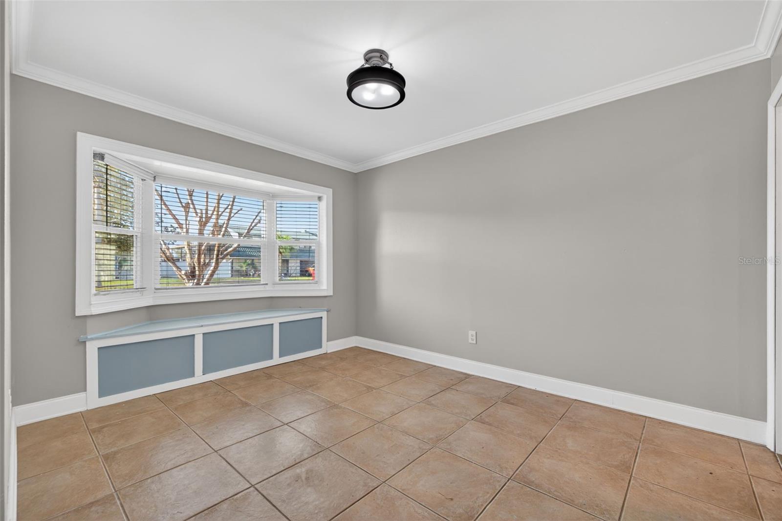 Listing photo id 27 for 8711 Bay Crest Lane
