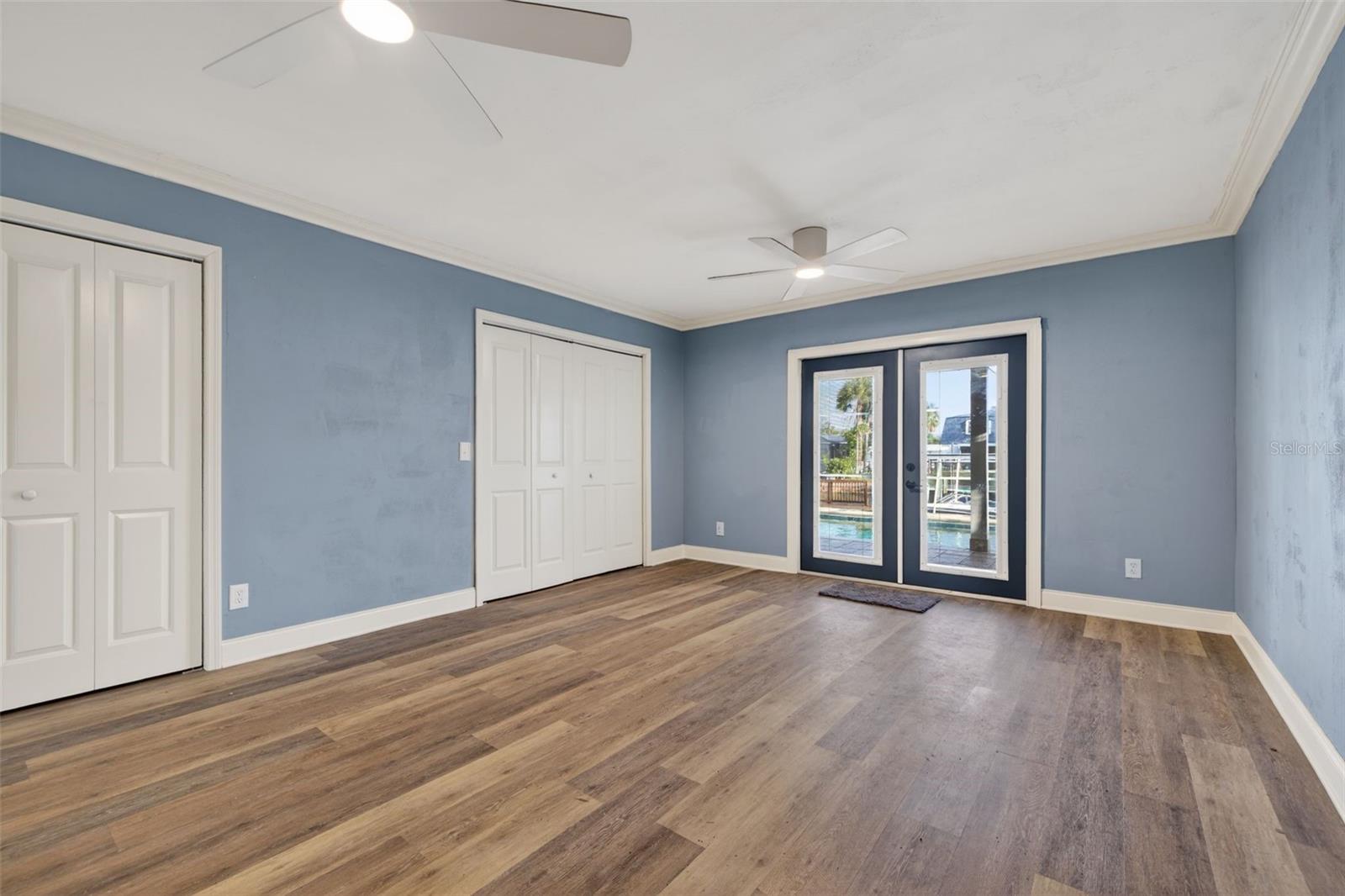 Listing photo id 38 for 8711 Bay Crest Lane