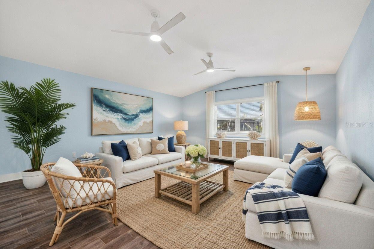 Listing photo id 4 for 8711 Bay Crest Lane