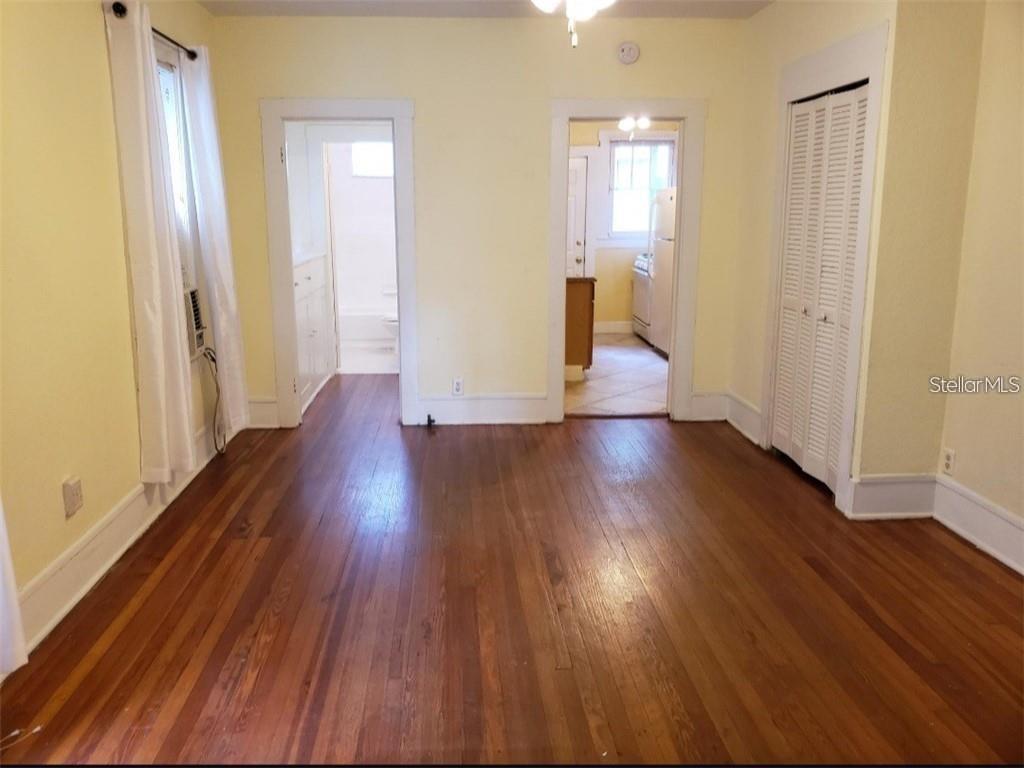 Image 3 of 7 For 607 Livingston Street 1