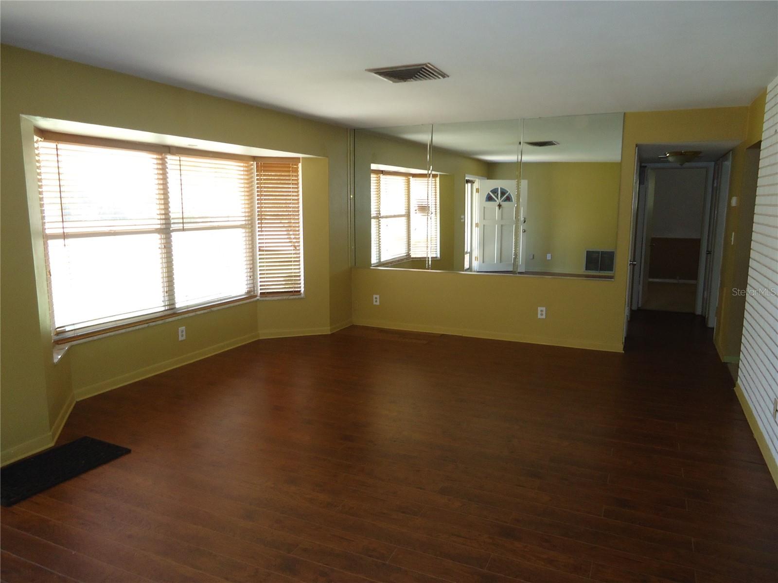 Image 6 of 15 For 5463 4th Avenue N