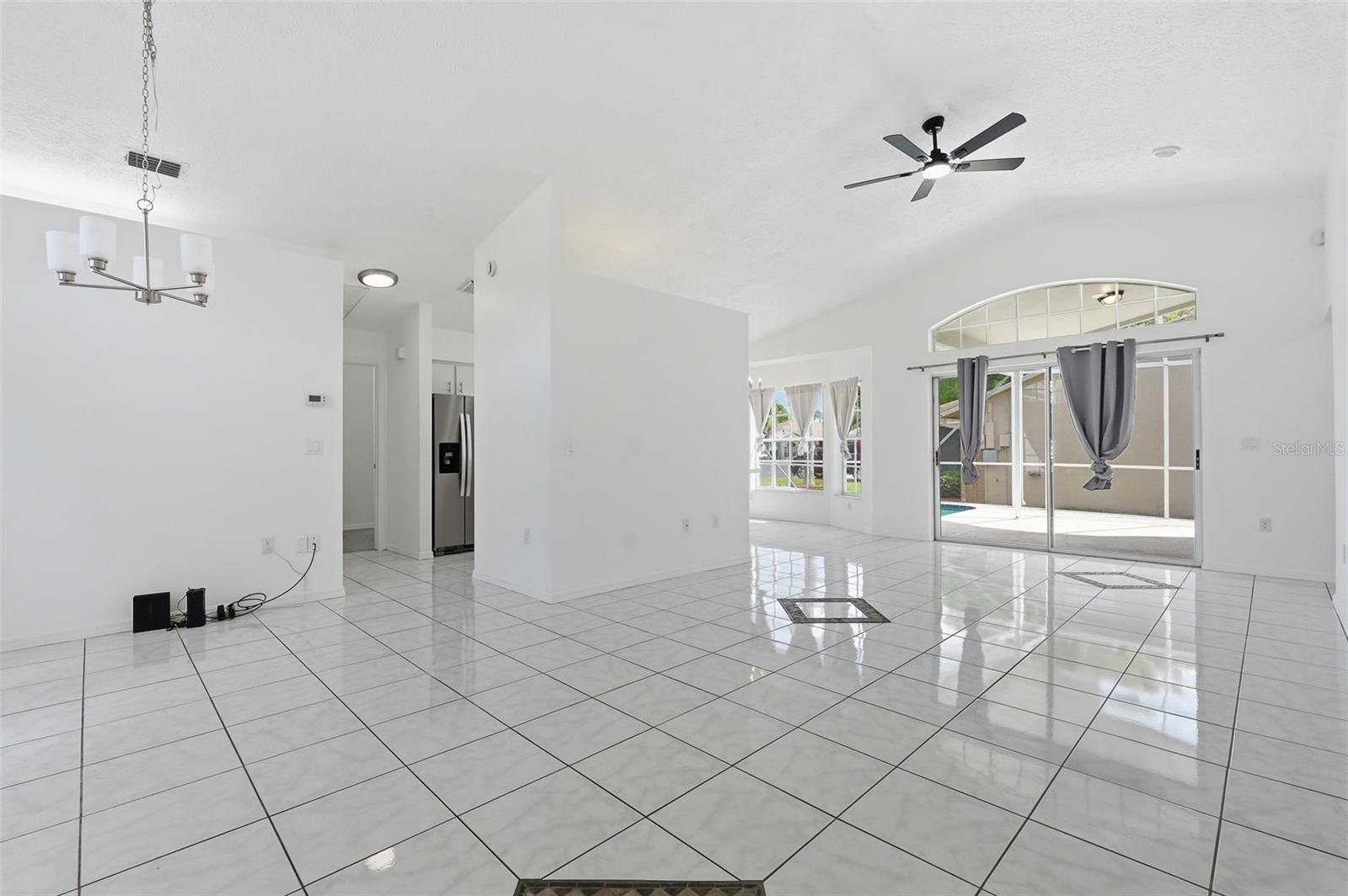 Image 4 of 36 For 10542 Bucks Run