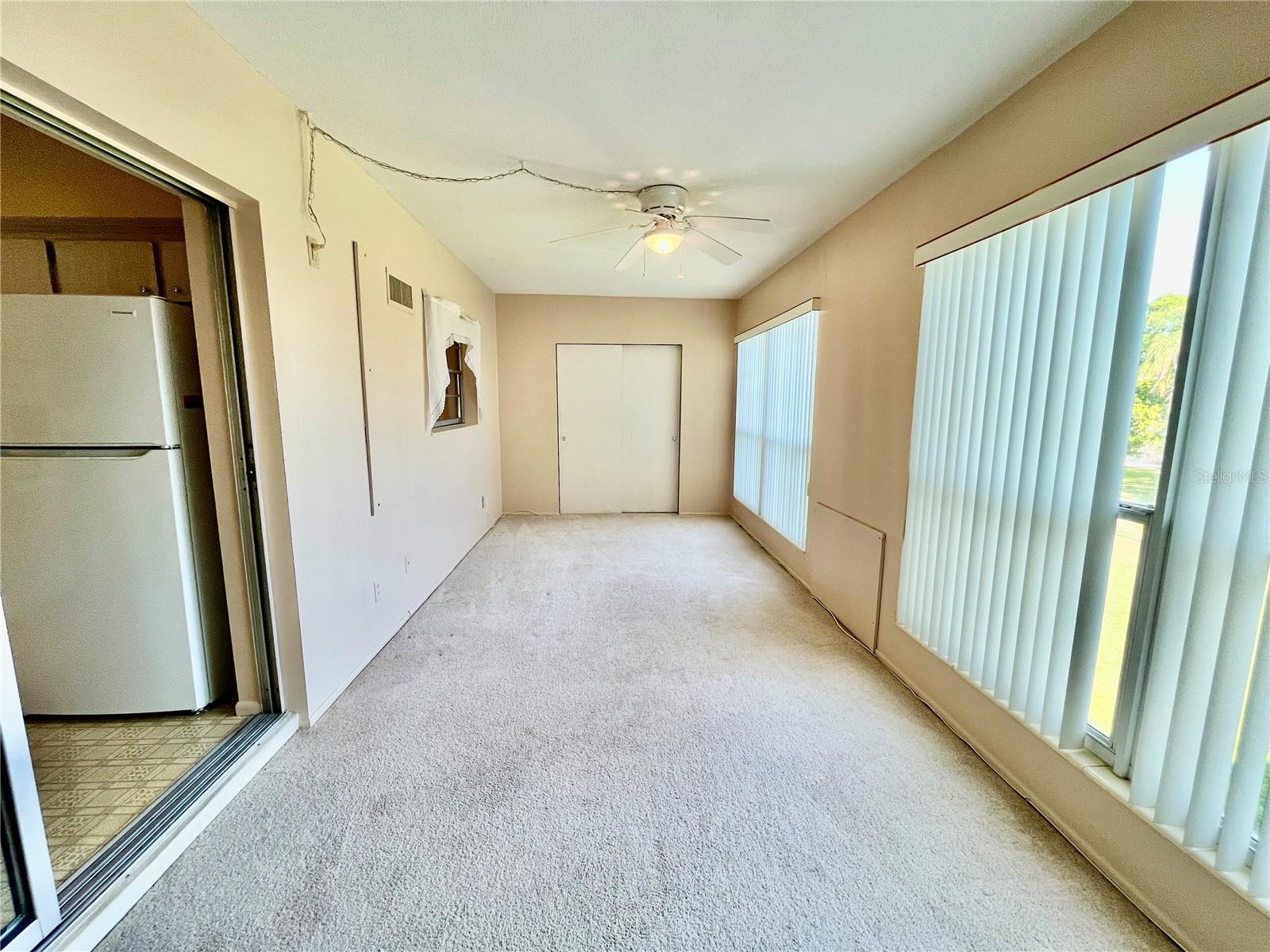 Image 14 of 45 For 2041 Australia Way W 49