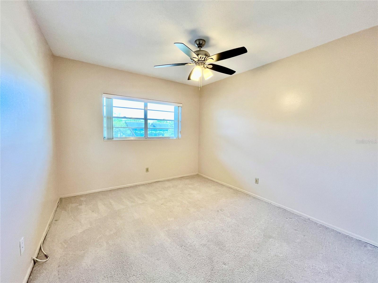 Image 20 of 45 For 2041 Australia Way W 49