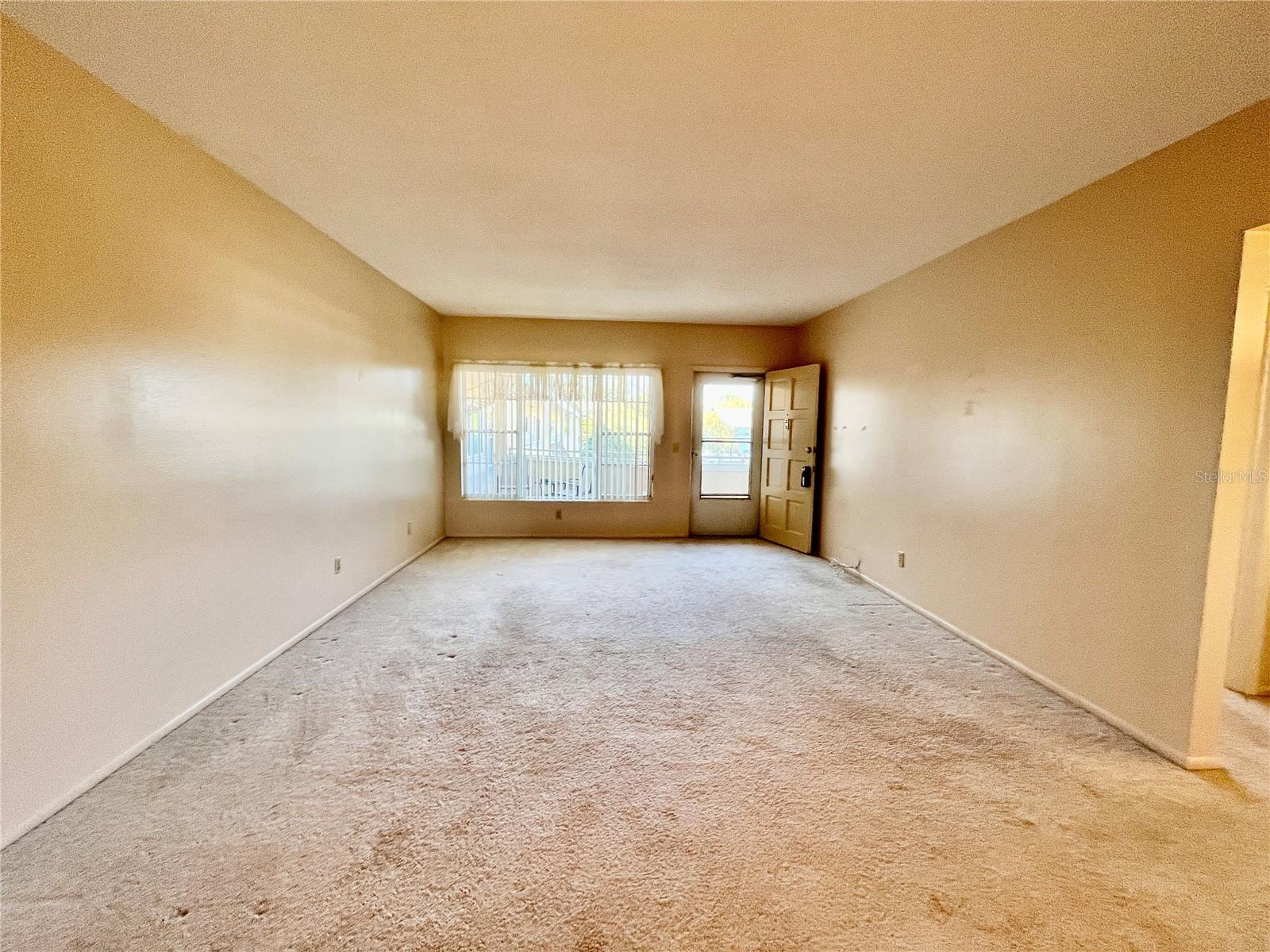 Image 8 of 45 For 2041 Australia Way W 49