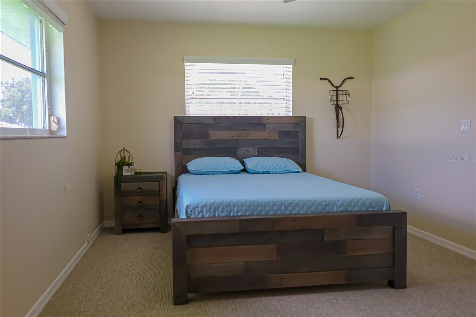 Image 15 of 38 For 1690 Waxwing Court