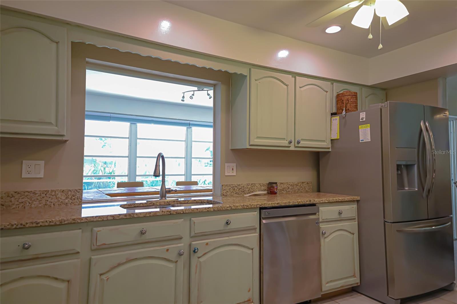 Image 22 of 38 For 1690 Waxwing Court