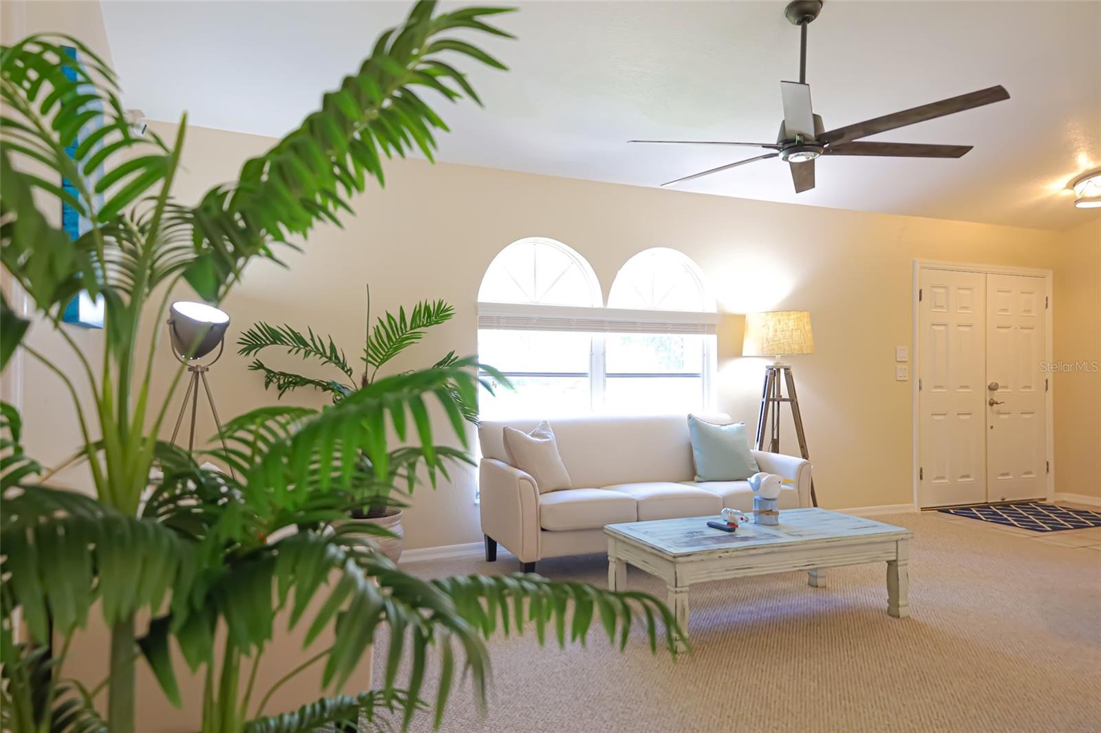 Image 5 of 38 For 1690 Waxwing Court