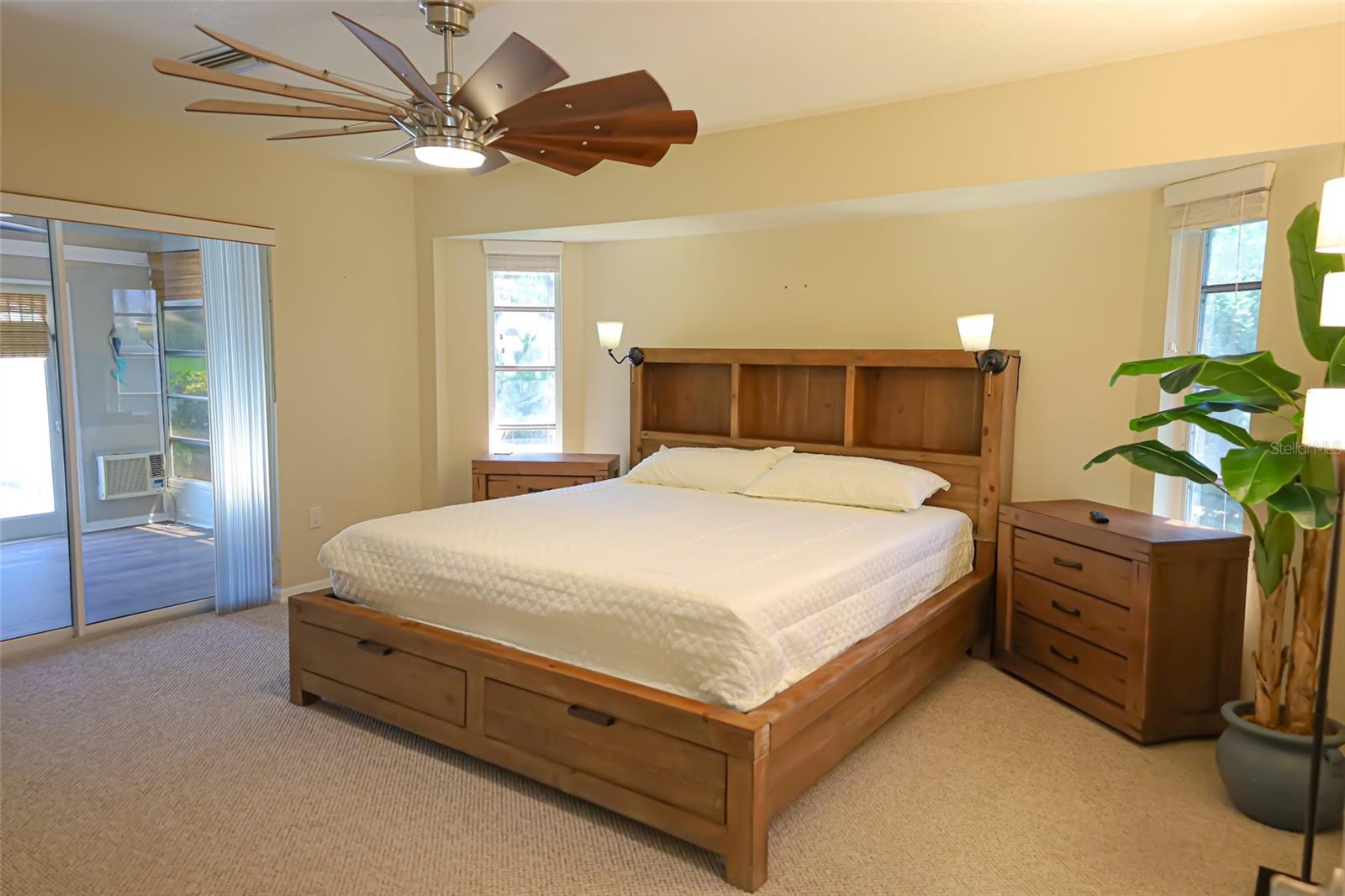 Image 8 of 38 For 1690 Waxwing Court